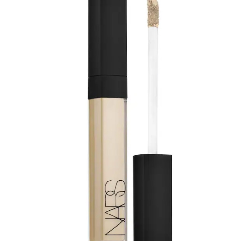 NARS, radiant creamy concealer. Light 1.Chantilly . New .